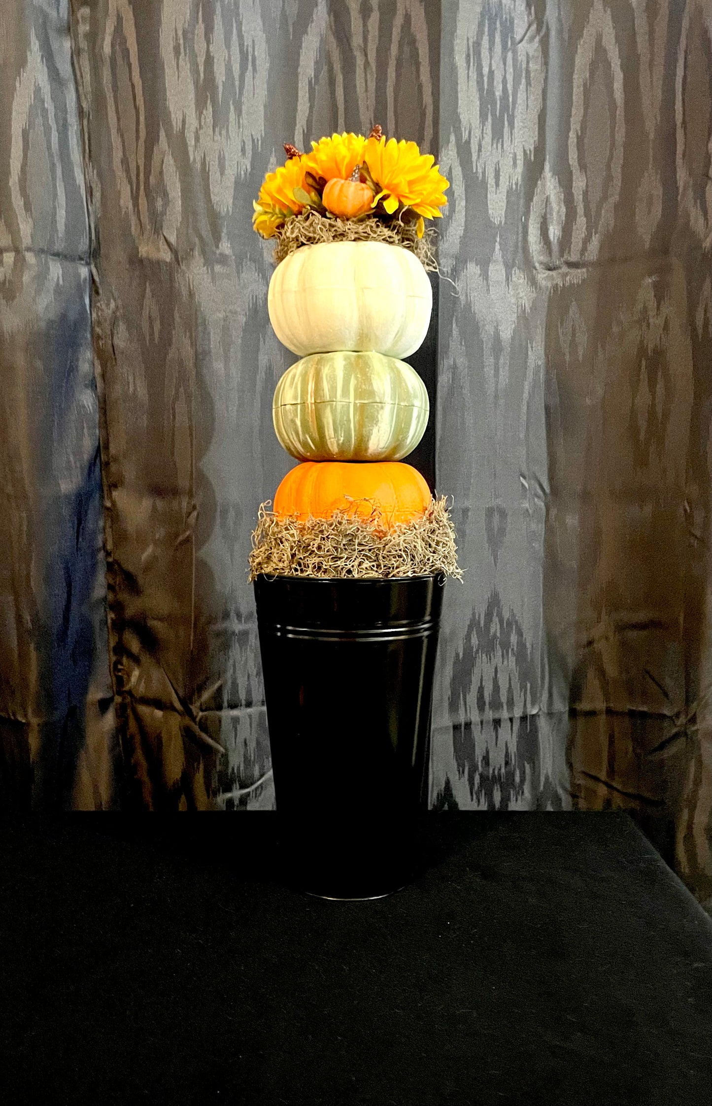 Stacked Pumpkin Tin