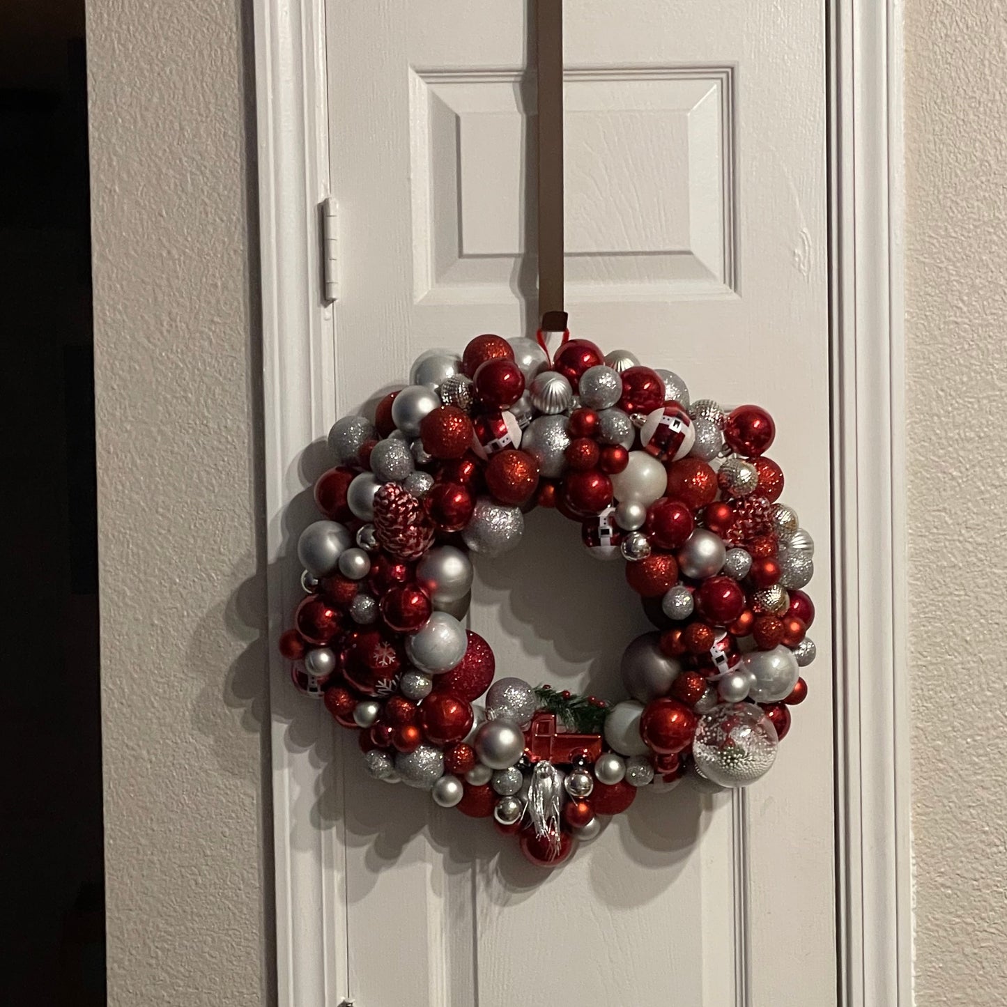 Ornaments Wreath
