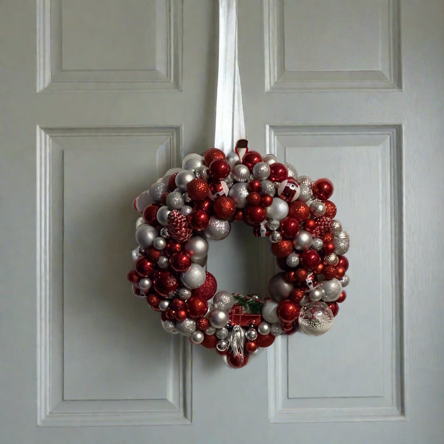 Ornaments Wreath