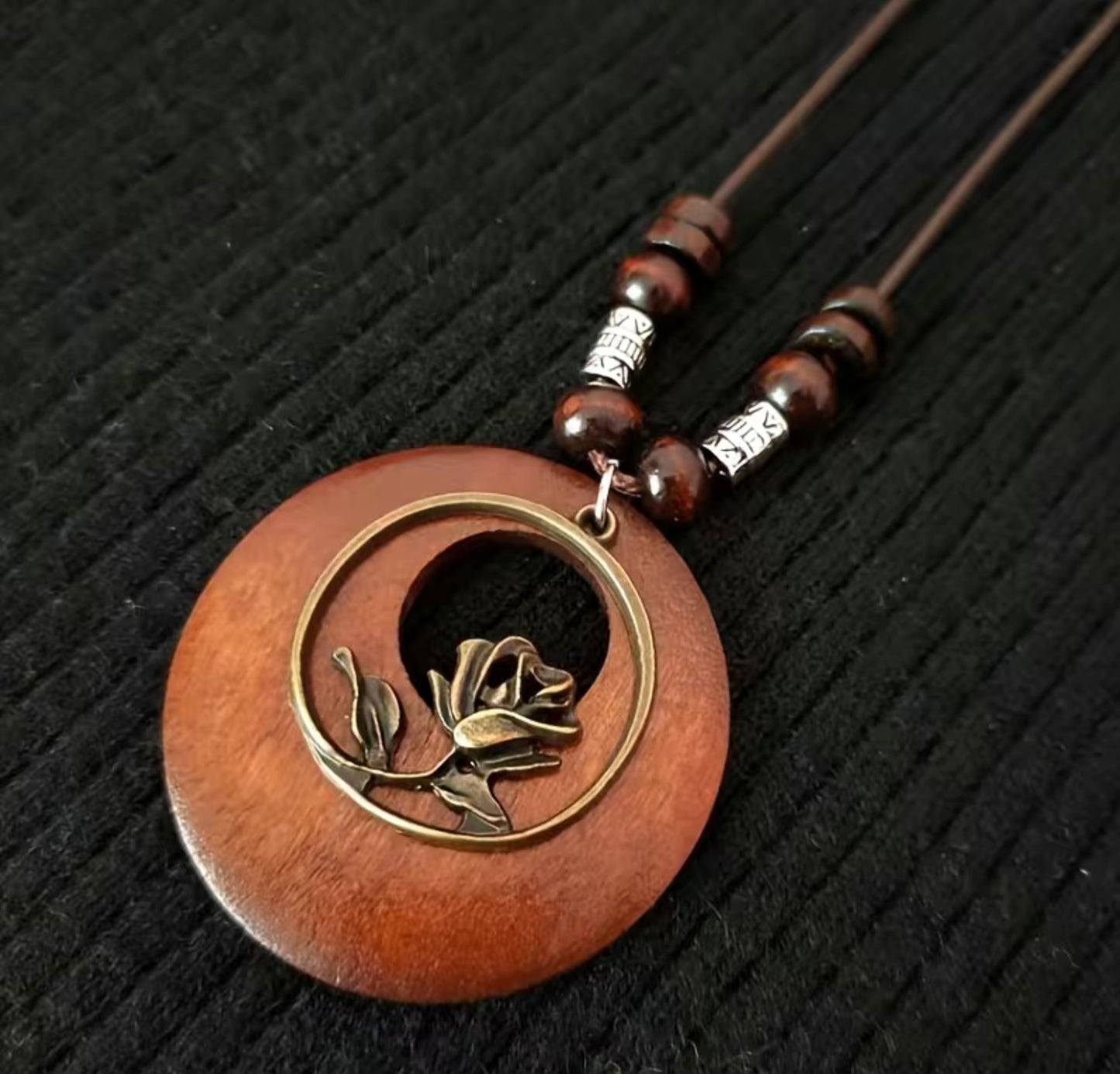 Wooden Pendant Necklace with Rose